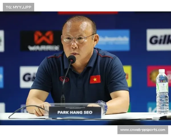 赛前新闻发布会火药味：两位主帅的战术暗示与心理博弈